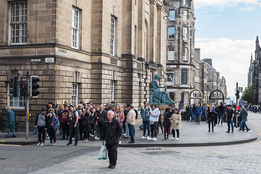 The Lawnmarket (Royal Mile) at George IV Bridge, Edinburgh, Scotland