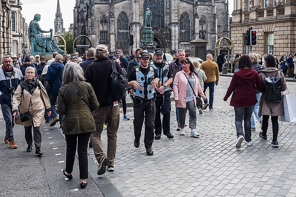 The Lawnmarket (Royal Mile) at George IV Bridge, Edinburgh, Scotland