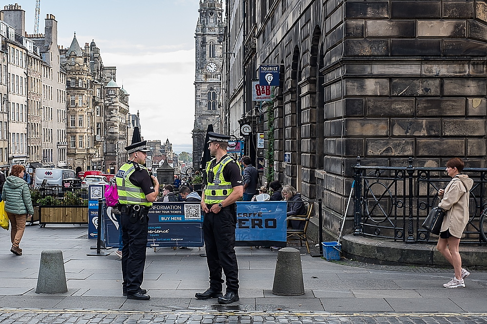 The High Street (Royal Mile) Edinburgh, Scotland